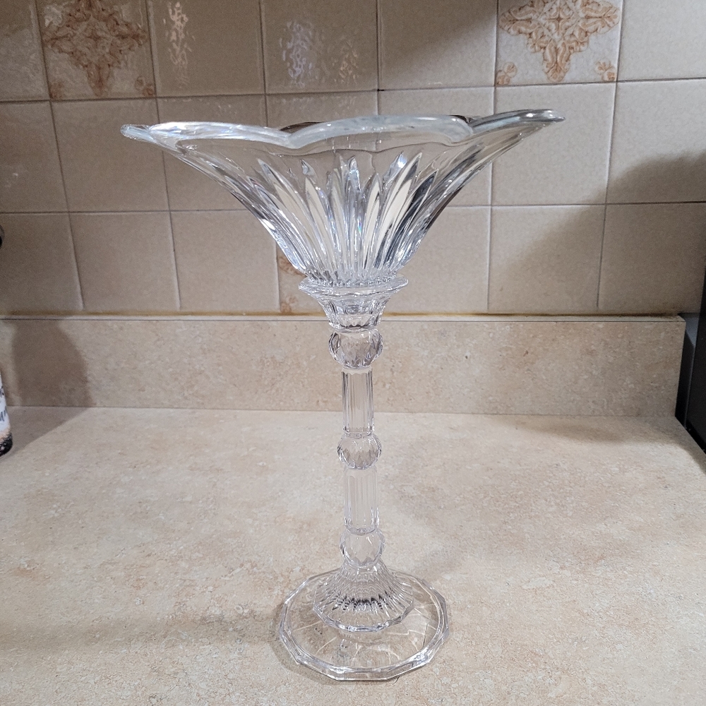 11" Tall Centerpiece Pillar Candle Holder